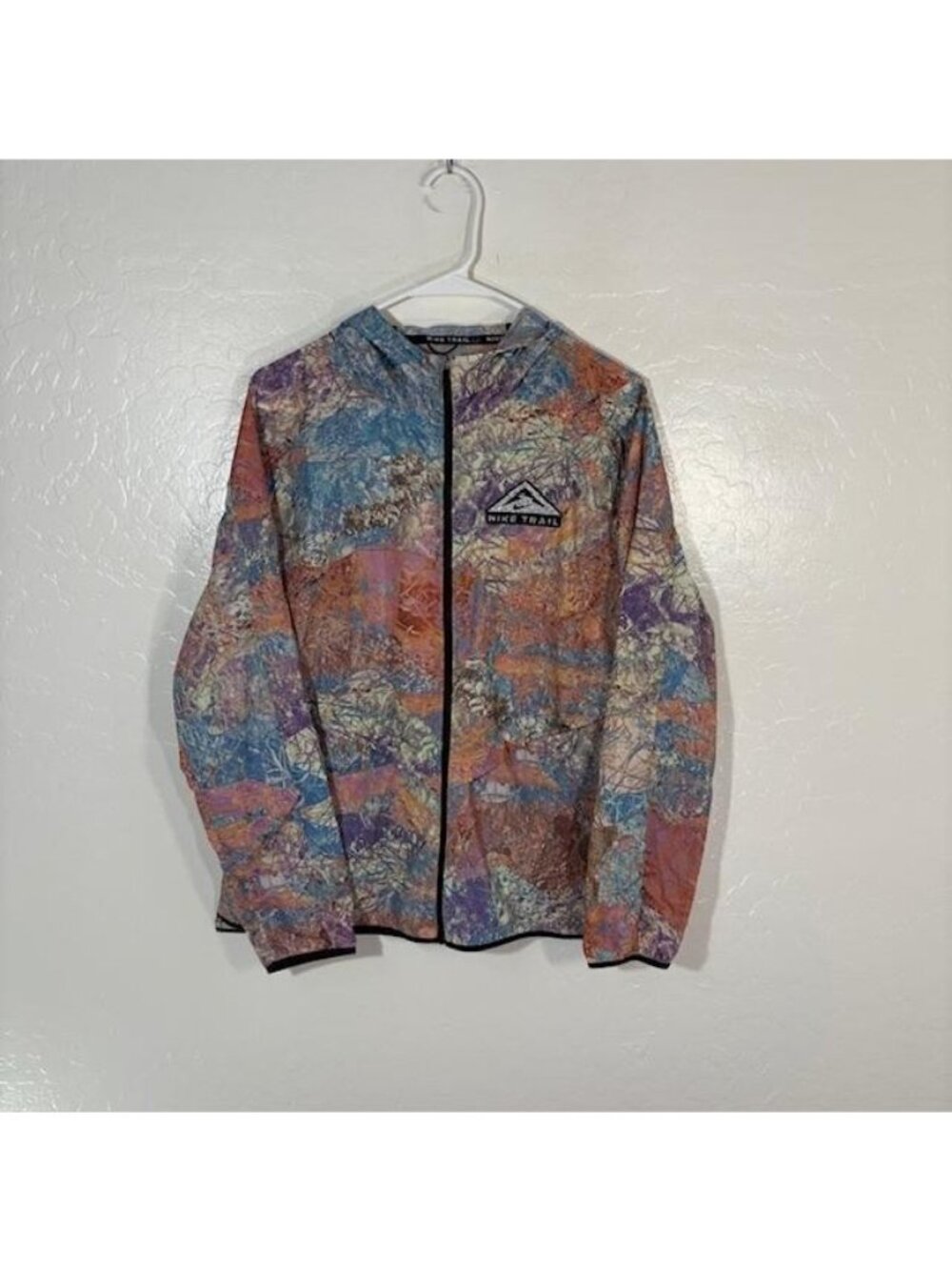 Nike Trail Shield Jacket Womens Large Multicolor Hooded Windbreaker CZ9538-468